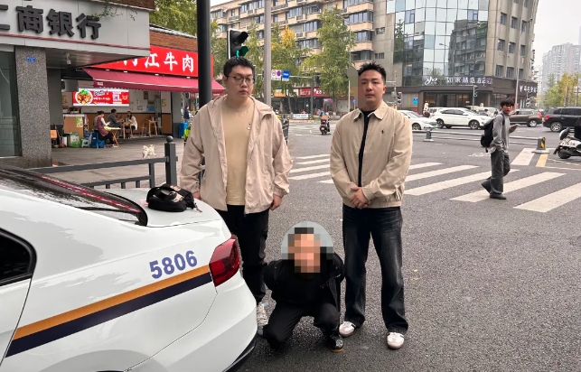 男子偷女装给自己穿，男子喜欢穿女装是什么心理?