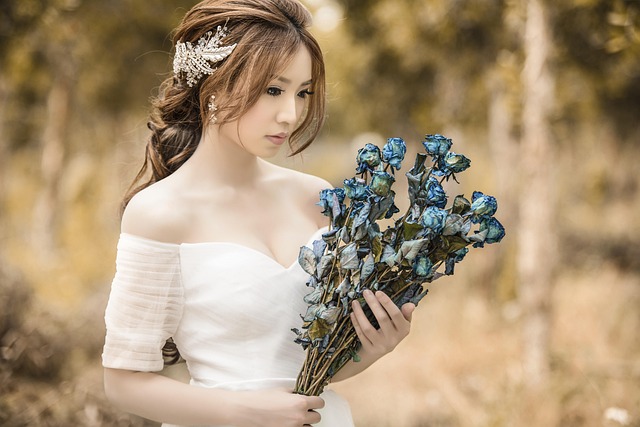老公哭穷后给女同事送包，我用法律让他后悔