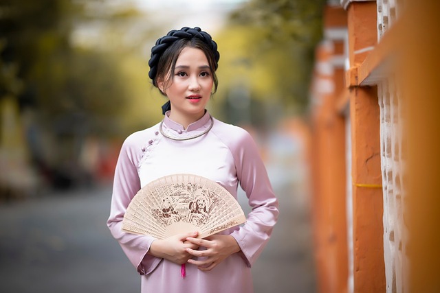 追女同事3年无果，他辞职回老家结婚后，她的反应扎心了