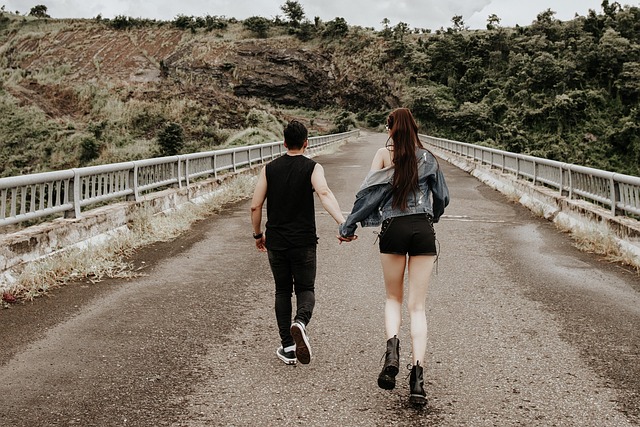 婚姻里的内耗：每对夫妻都可能遇到的 “噩梦”，我们该怎么醒来？