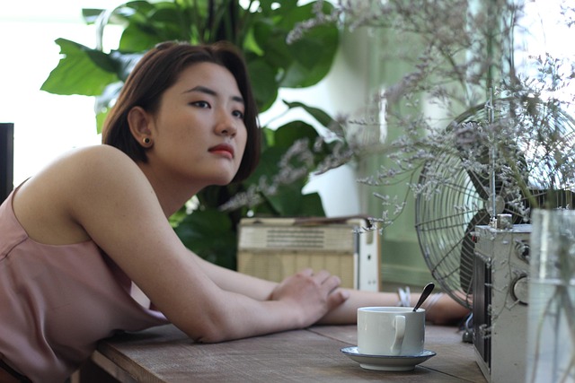 情感咨询,家庭矛盾,婚姻问题,情感问题,恋爱中总是疑神疑鬼怎么办