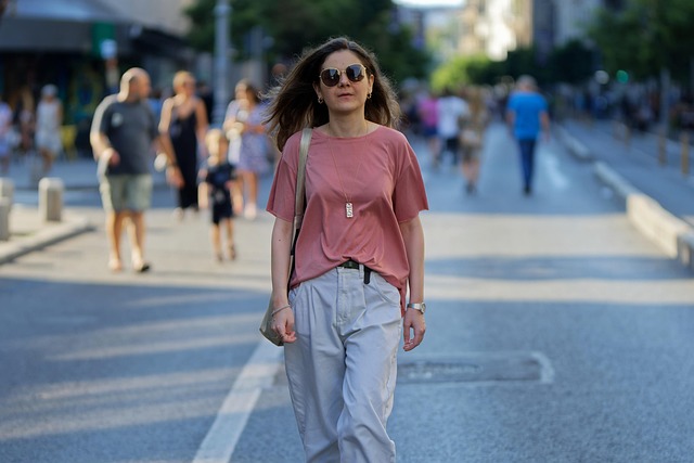 情感咨询,聊天技巧,情感挽回,结婚经营,焦虑型如何挽回回避型伴侣