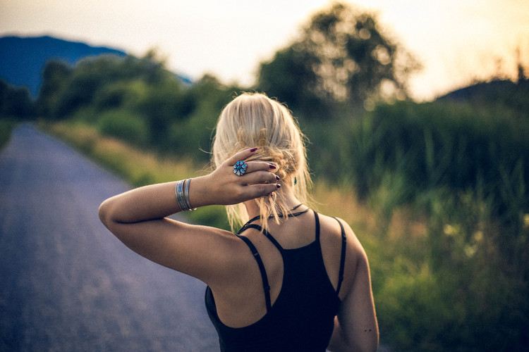 女朋友经常因为一些小事跟我吵架，我该怎么办