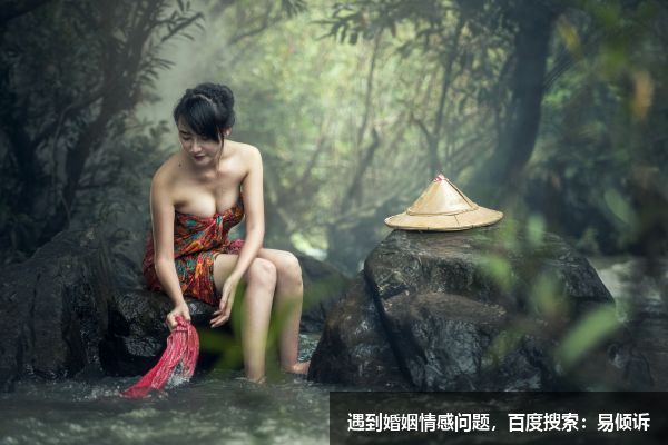 经典爱情文案：我喜欢三月的风，四月的雨，不落的太阳，和最好的你。