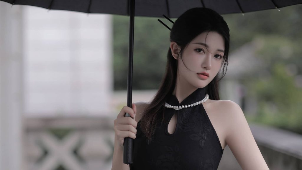 母亲经常在我面前说 “如果不是为了你，我早不跟你爸过了”