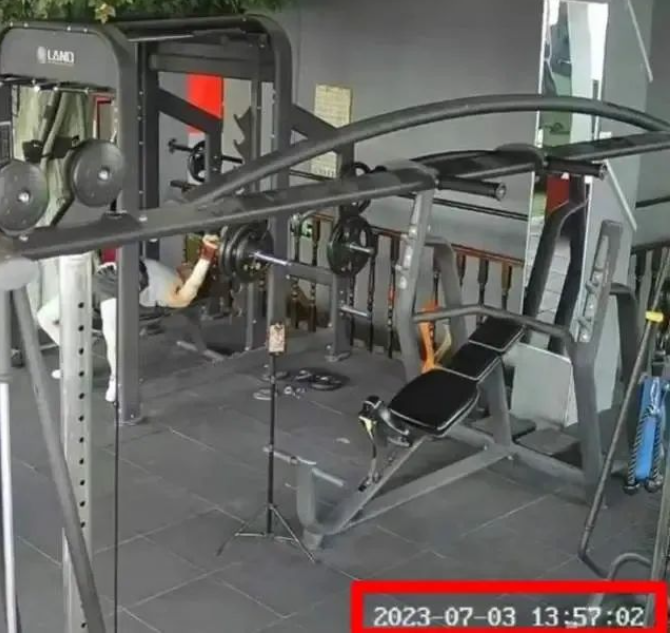男子被杠铃压脖,惨死健身房:为什么人们总是存在侥幸心理