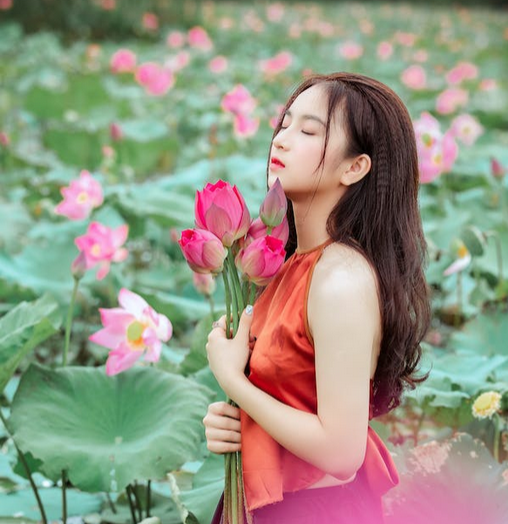 直女谈恋爱的十大特征究竟有哪些，不清楚的看过来