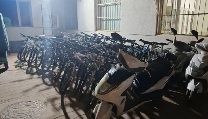 男子钟情两轮车偷43辆放院内欣赏:爱偷东西是什么心理?