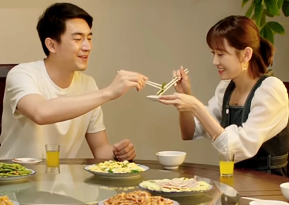 上司家聚餐变修罗场？我老婆竟也在场，真相曝光我泪如雨下！