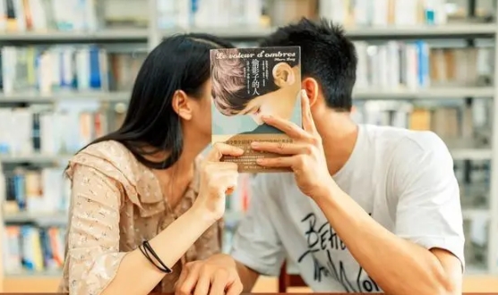 女追男新招！聊天推拉术，让他欲罢不能！